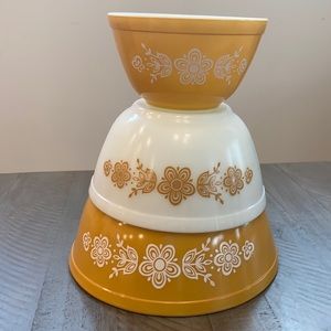 Vintage 3- PYREX BOWLS Butterfly Gold. #401-750 ml 402- 1.5 L 403- 2.5 L Perfect